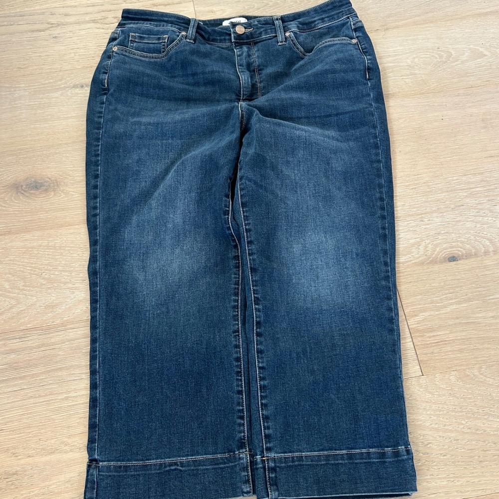 NYDJ Marilyn Capri Jeans 12T Medium Wash Lift Tuck Cool Embrace Cropped Denim